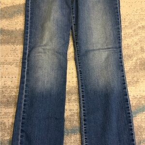 Levi's Women's Straight Leg Blue Jeans 30" waist, 28" inseam